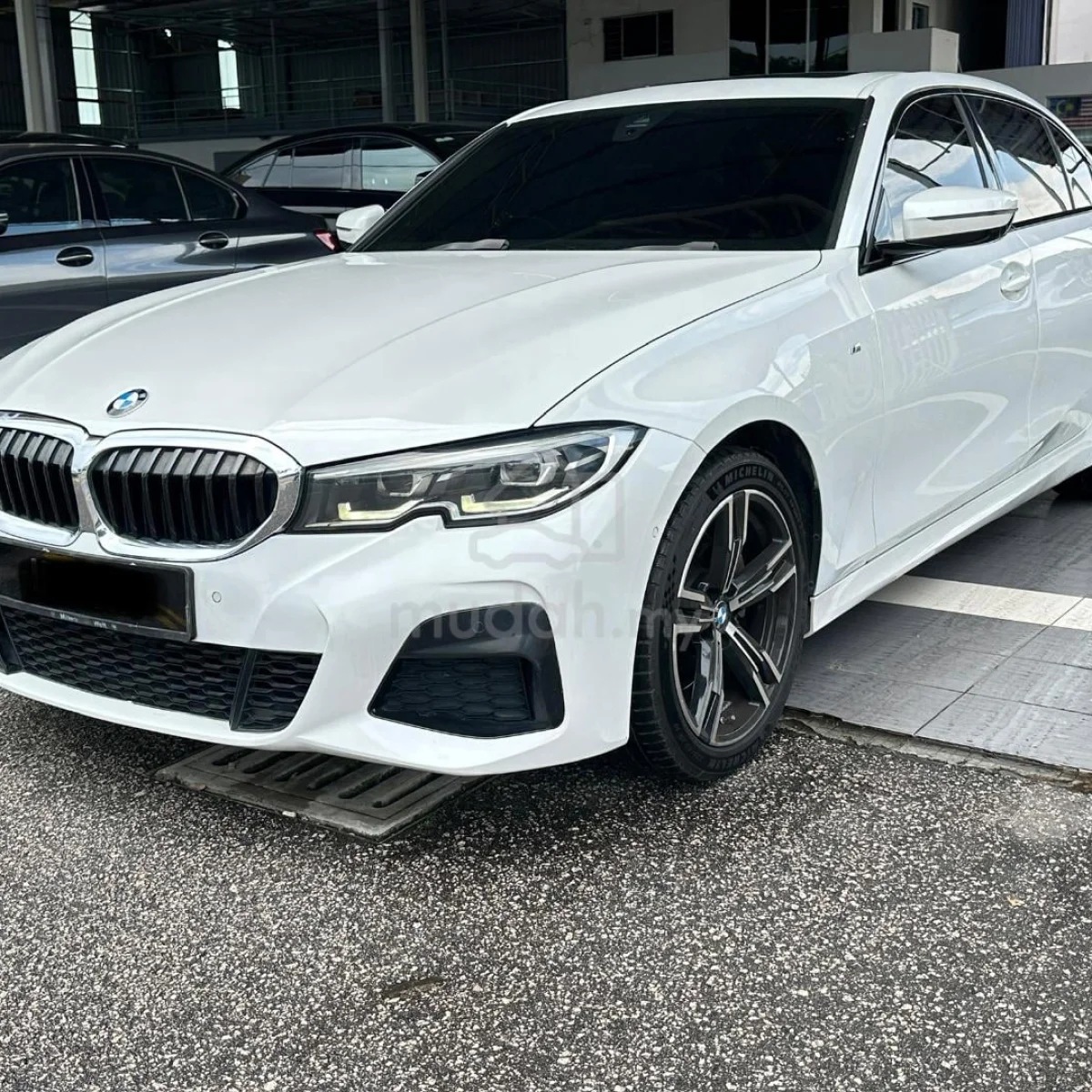 BMW 2024 Bmw 3 SERIES 330LI 2.0(A)U/W 2029 FULL SERVIC